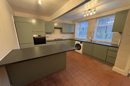 3 Bedroom Detached To Let - Photo 5