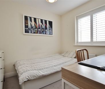 Brookwood Farm Drive, Woking, Surrey, GU21 - Photo 2