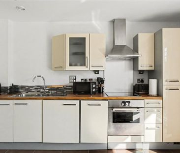 Studio to rent - Photo 6