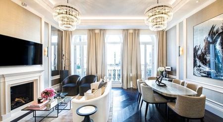 2 bedroom conversion flat with 1 reception and 2 bathrooms in Kensington, W8 - Photo 3