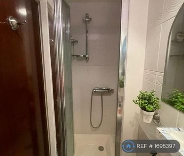 4 bedroom terraced house to rent - Photo 6