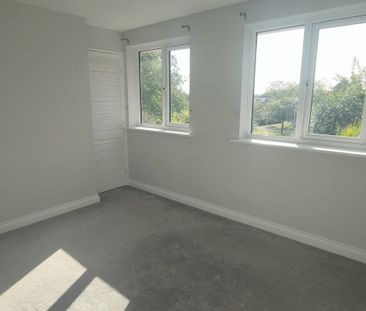 Raynham Road - Photo 3