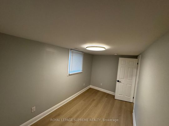 For Lease - 8 Redwood Court Unit# Basement, Barrie, Ontario - Photo 1