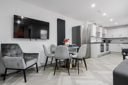 6 bedroom house to rent - Photo 2