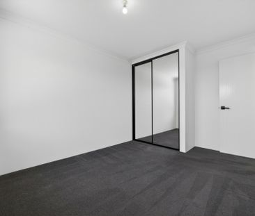 Large Family Home With Theatre Room! - Photo 6