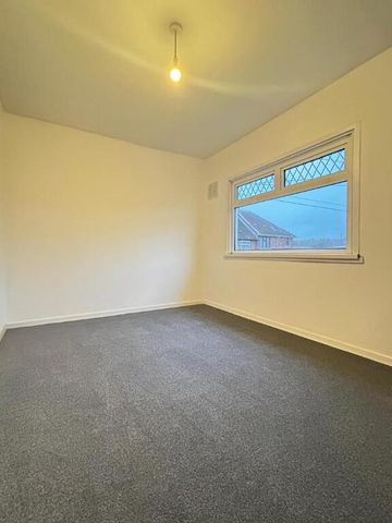 63 Thorndale Square, Carrickfergus, BT38 8JX - Photo 3