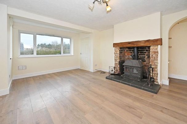 3 bedroom semi-detached house to rent - Photo 1