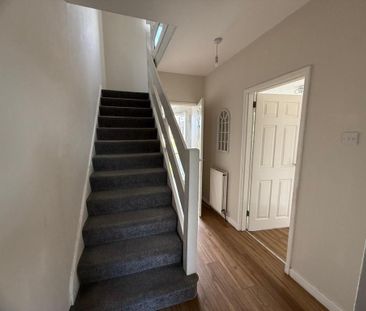 3 bedroom terraced house to rent - Photo 5