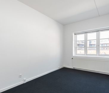 skøn 3-værelses lejlighed til fælles tagterrasse - Photo 4