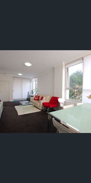 Neat Two Bedroom Unit - Photo 1