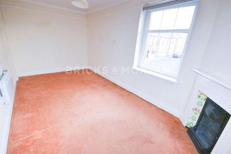 Earsdon Road, Shiremoor, Newcastle Upon Tyne, NE27 - Photo 5