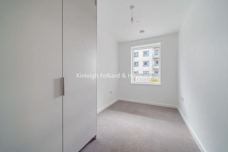 3 bedroom flat to rent - Photo 3