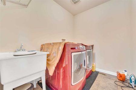 For Lease - 7 Bonsai Lane Unit# Main & 2ND, Brampton, Ontario - Photo 5