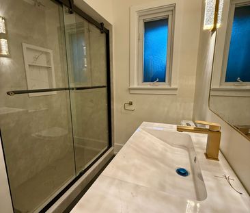 For Lease - 598 Wildwood Drive, Oakville, Ontario - Photo 2