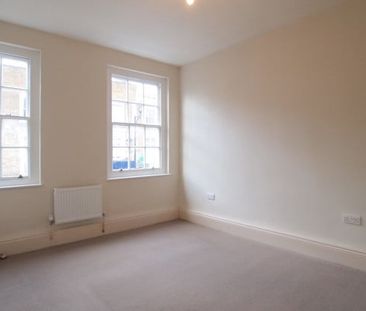 Victoria Road, Surbiton, KT6 - Photo 2