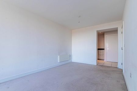 2 bed Apartment for rent - Photo 2