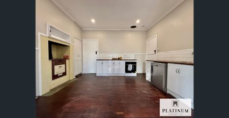 Beautifully Updated 4-Bedroom Home in Carey Park - Photo 3