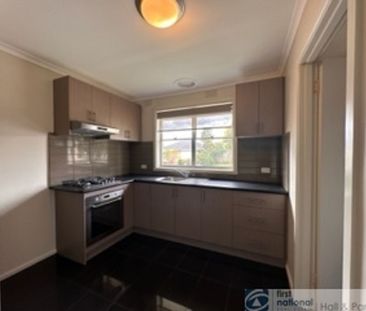 Low-Maintenance Living Close to Schools, Shops & Transport - Photo 4