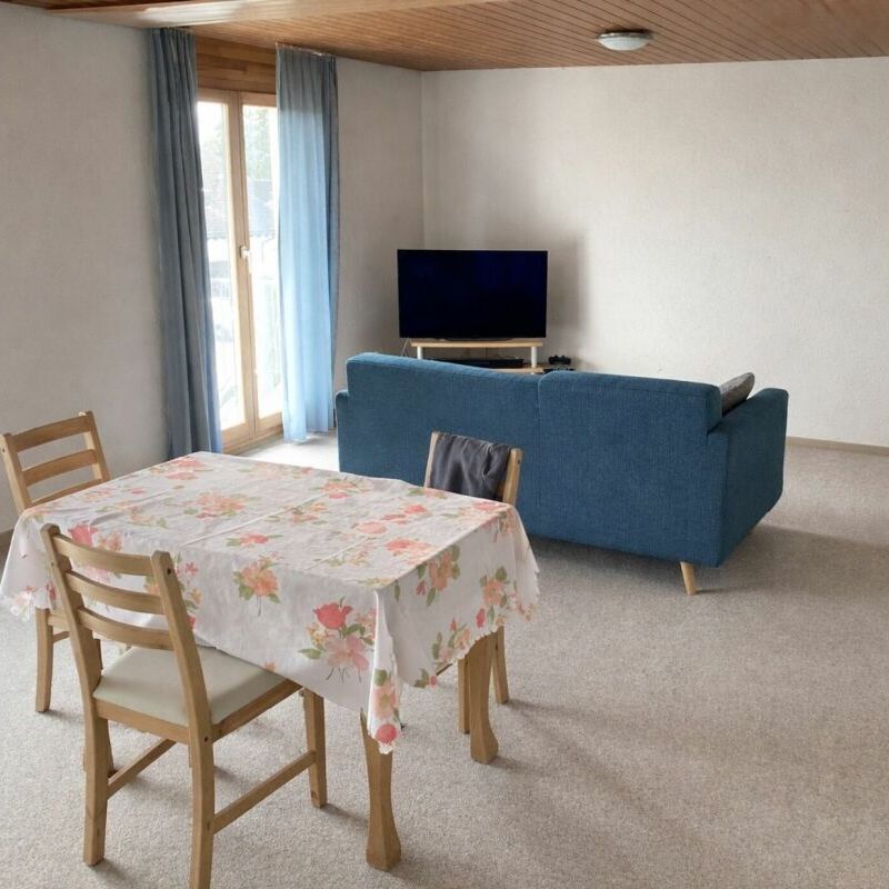 QUIET RESIDENTIAL AREA IDEAL FOR SINGLE PERSONS - Photo 1