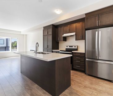 For Lease - 142 Landsbridge Street, Caledon, Ontario - Photo 5