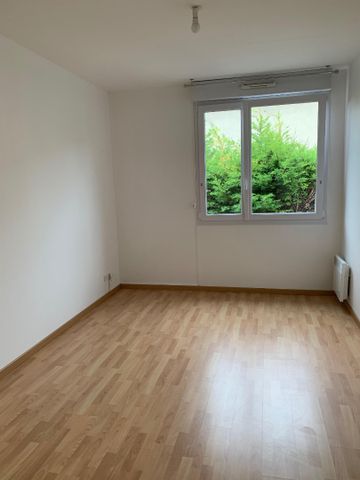 Location d'un appartement 4 pièces à REIMS - Photo 3