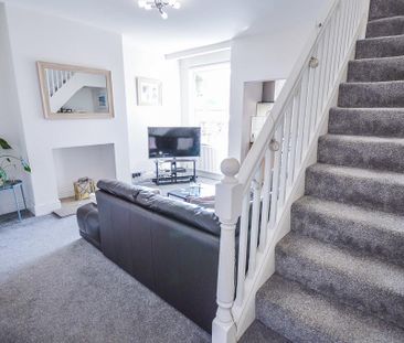 2 bedroom terraced house to rent - Photo 2