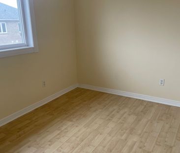 Townhouse For Lease | W8116582 - Photo 6