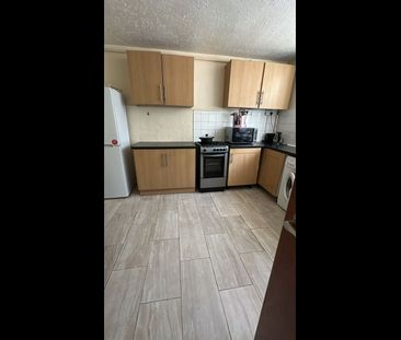 Room in a Shared House, Swinford Gardens, SW9 - Photo 4