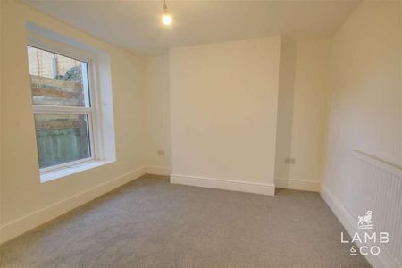 The Parade, CO14 - Photo 5