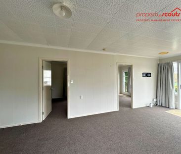 Tidy 3-Bed Home in Sought-After Stanmore Bay - Photo 2