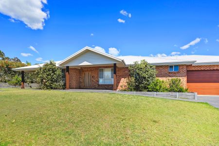 51 Stayard Drive, Bolwarra Heights NSW 2320 - Photo 4