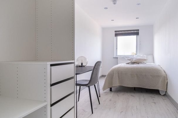 6 bedroom house to rent - Photo 1