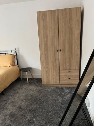 Room in a Shared House, Nottingham Road, NG5 - Photo 1