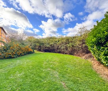 1 bedroom ground floor flat to rent - Photo 2