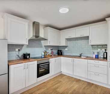 2 bedroom flat to rent - Photo 6