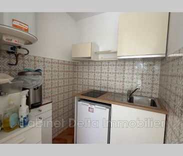 Location Appartement 1 pièce 26m² SANARY SUR MER 83110 - Photo 1