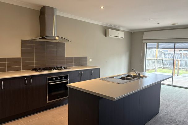 66 Gregson Grove, Lyndhurst VIC - Photo 1