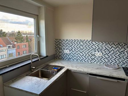 Volledig gerenoveerd appartement met 2 kamers te Frans Van Ryhovelaan - Photo 5