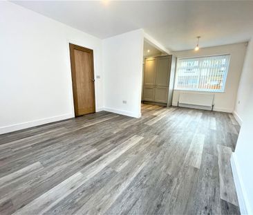 3 bedroom townhouse to rent - Photo 3