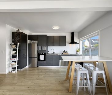 Welcome home to apartment 6 at 32 Akaroa Drive - Photo 2