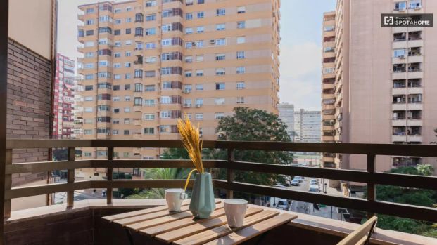 Room in a shared 7-bedroom apartment for rent in Benimaclet, Valencia - Foto 1