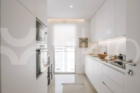 3 room luxury Apartment for rent in Lisbon, Portugal - Photo 5