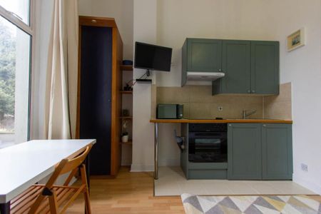 Flat 03 West Cromwell Road, Earls Court SW5 9QL - Photo 5