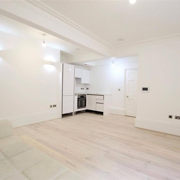 Studio to rent - Photo 1