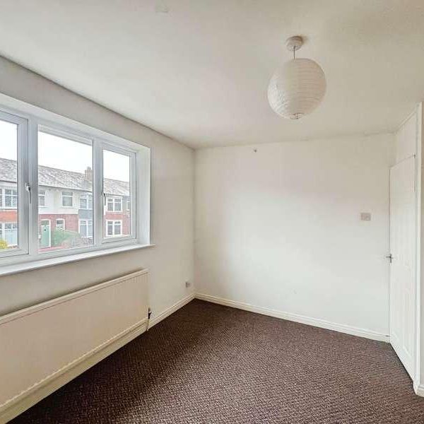 Roscow Avenue, Breightmet, Bolton, BL2 - Photo 1