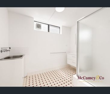 LEAFY OUTLOOK - Photo 1