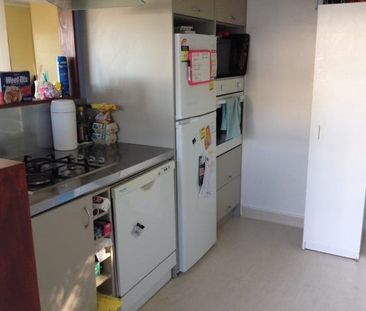 3 bedroom flat Northland - Photo 5