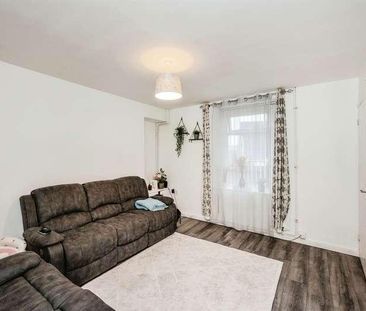 Dinas Street, Plasmarl, Swansea, SA6 - Photo 3