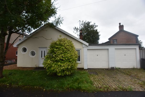 3 bedroom detached bungalow To Let in Preston - Photo 1