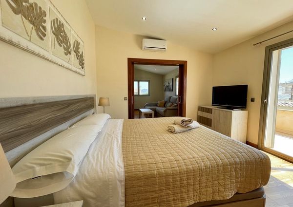 10 Plaça Mestres dAixa, Alcúdia, Balearic Islands 07400